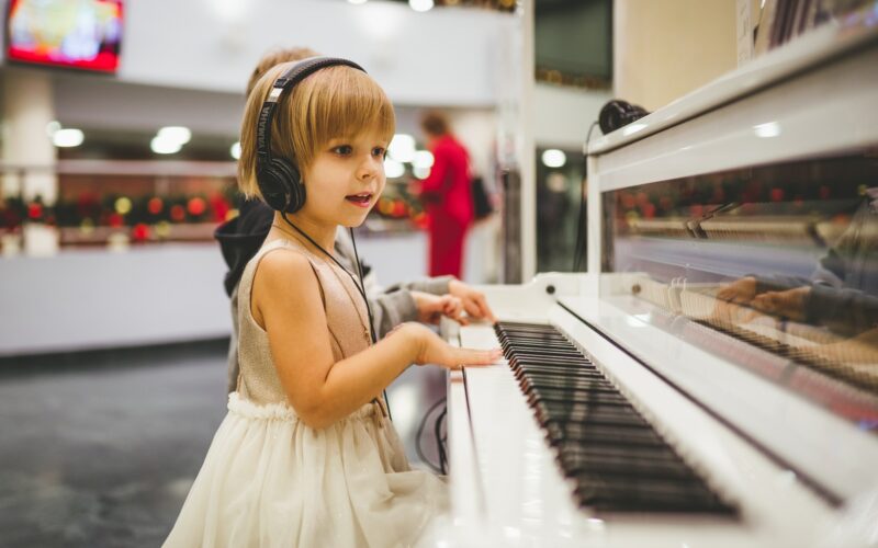 Så Använder Du Musik som Lärandeverktyg för Ditt Barn